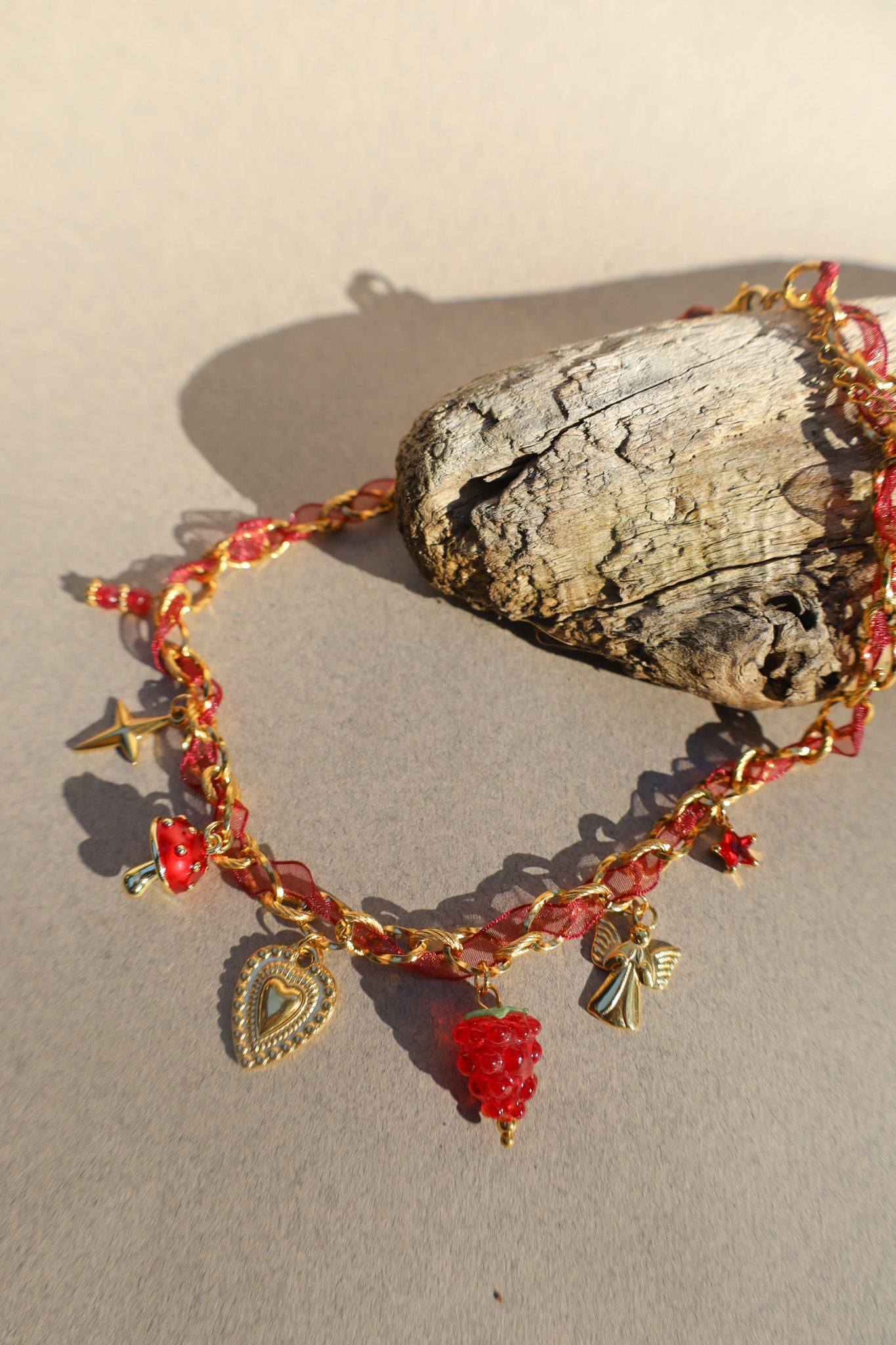 COLLIER AMOUR ACIDULE