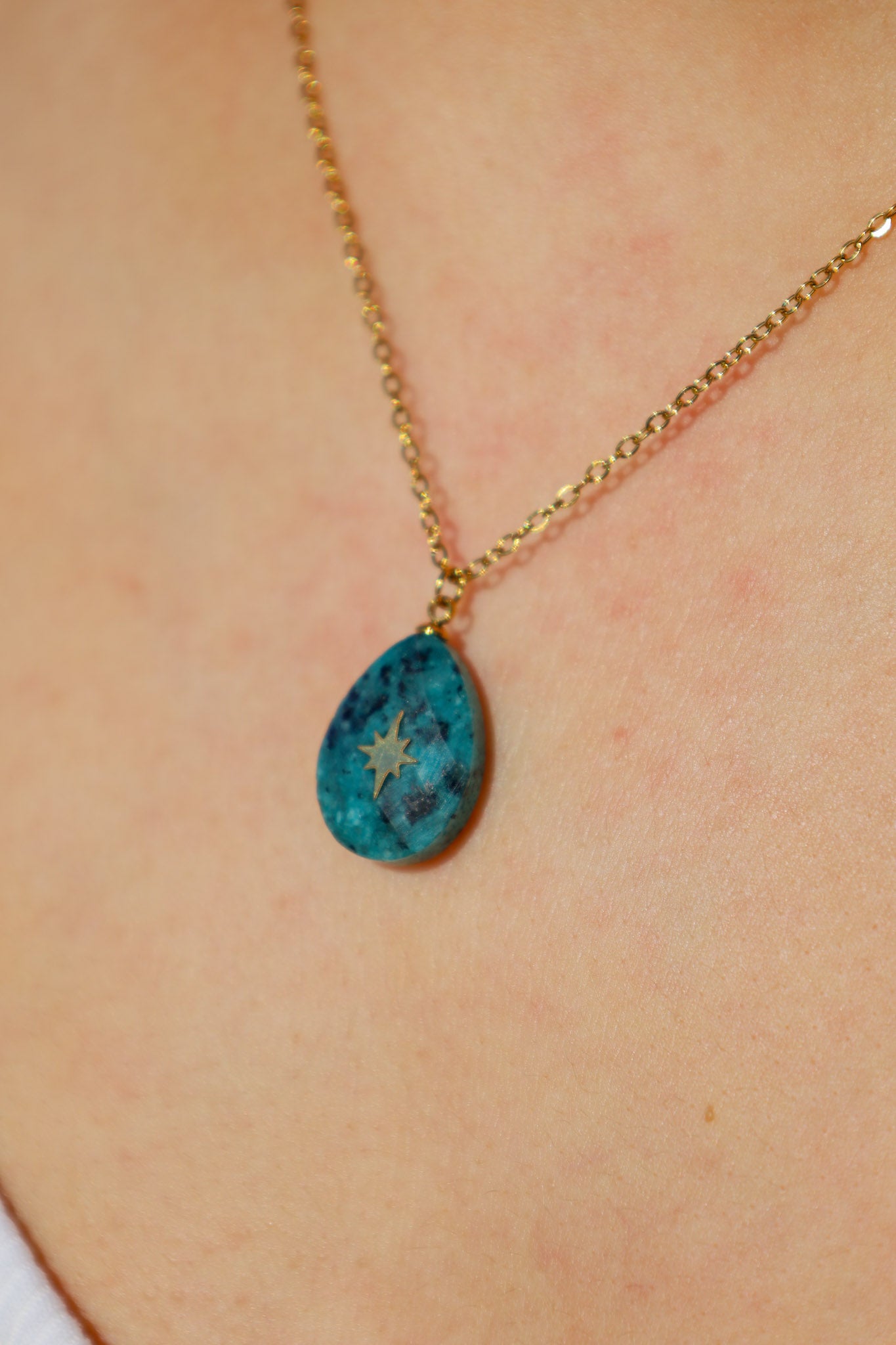 COLLIER GOUTTE D’AGATHE