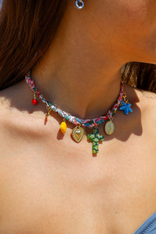 collier grigri hippie