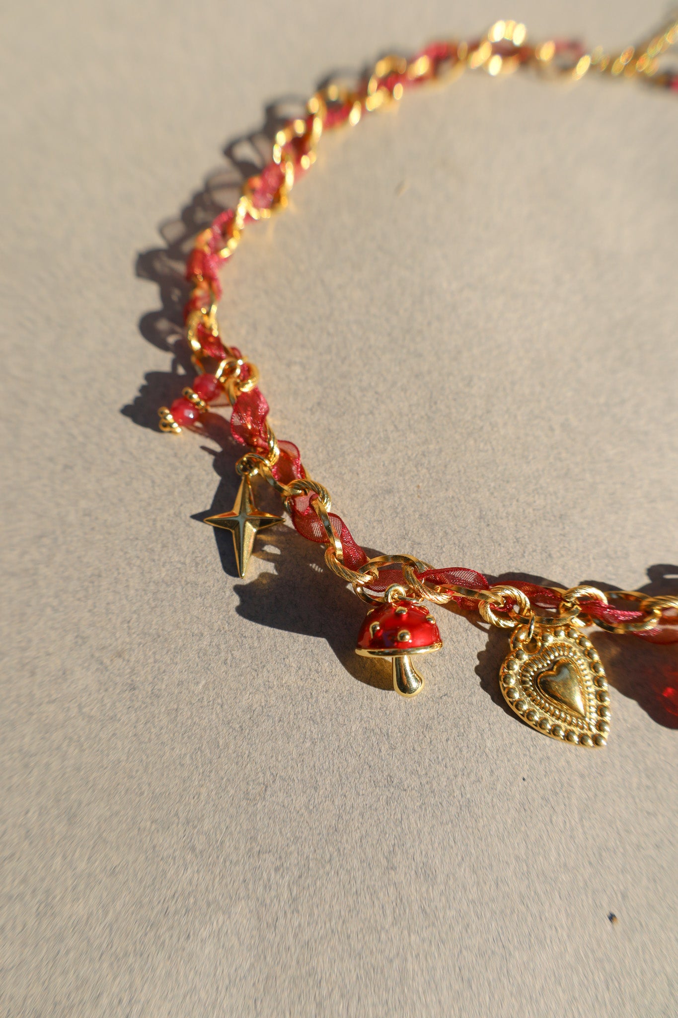 COLLIER AMOUR ACIDULE